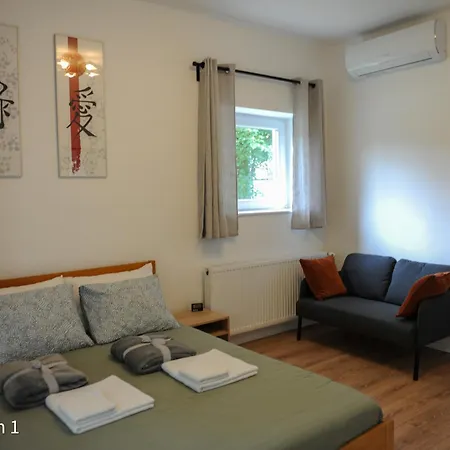 Quiet, Green, Relaxing Place - 2 Bedroom Appartement *