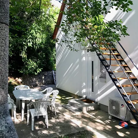 Quiet, Green, Relaxing Place - 2 Bedroom * Balatonfured