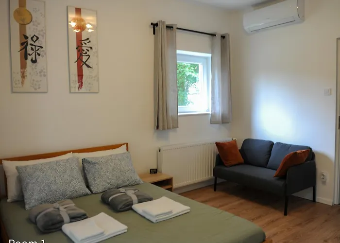 Quiet, Green, Relaxing Place - 2 Bedroom 公寓 *