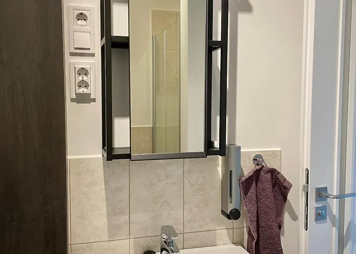 דירה Quiet, Green, Relaxing Place - 2 Bedroom *